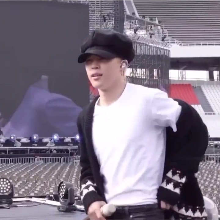 Post 7 by BTS JIMIN 지민 on Instagram (video)
