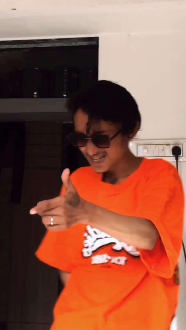 Post 6 by "𝐒𝐜𝐨𝐭𝐭 𝐧𝐱21" on Instagram (video)