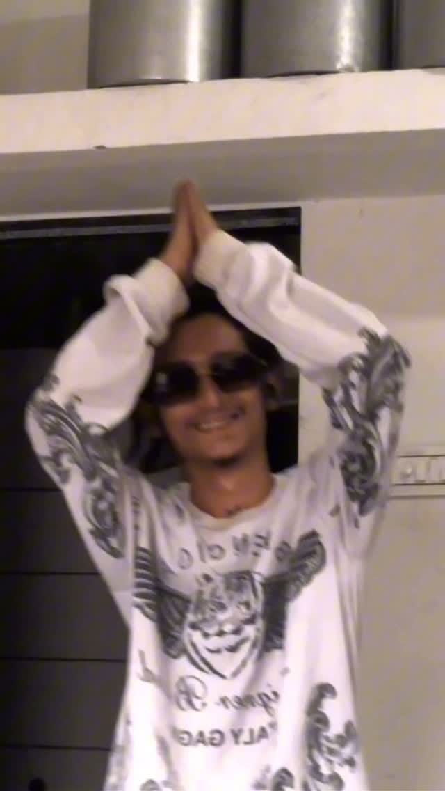 Post 1 by "𝐒𝐜𝐨𝐭𝐭 𝐧𝐱21" on Instagram (video)
