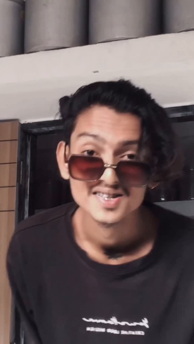 Post 9 by "𝐒𝐜𝐨𝐭𝐭 𝐧𝐱21" on Instagram (video)