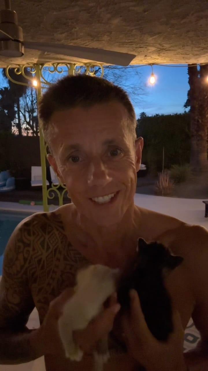 Post 3 by K's Choice on Instagram (video)
