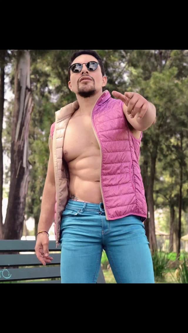 Post 7 by Mauricio Rossi on Instagram (video)