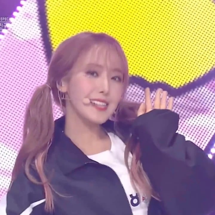 Post 3 by SINB FANCAMS 🖤 on Instagram (video)