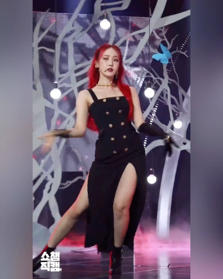 Post 7 by SINB FANCAMS 🖤 on Instagram (video)