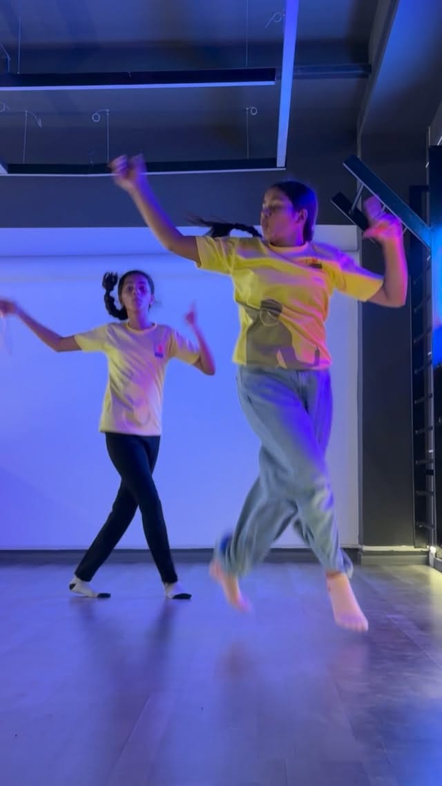 Post 5 by Rhythmic Beat Dance Court - Valasaravakkam on Instagram (video)