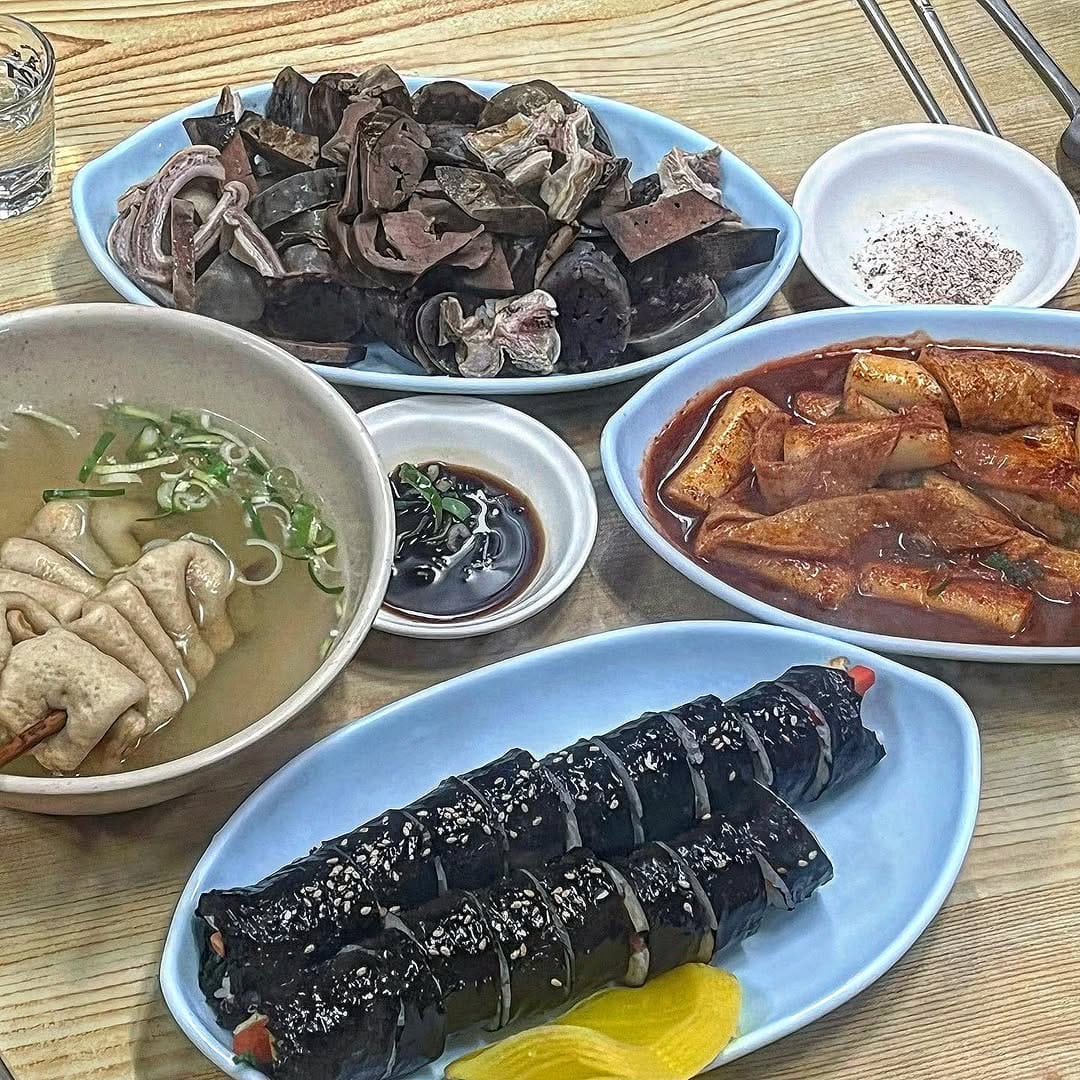 Post 10 by 서산 맛집 탐방 +당진,태안 on Instagram (carousel)