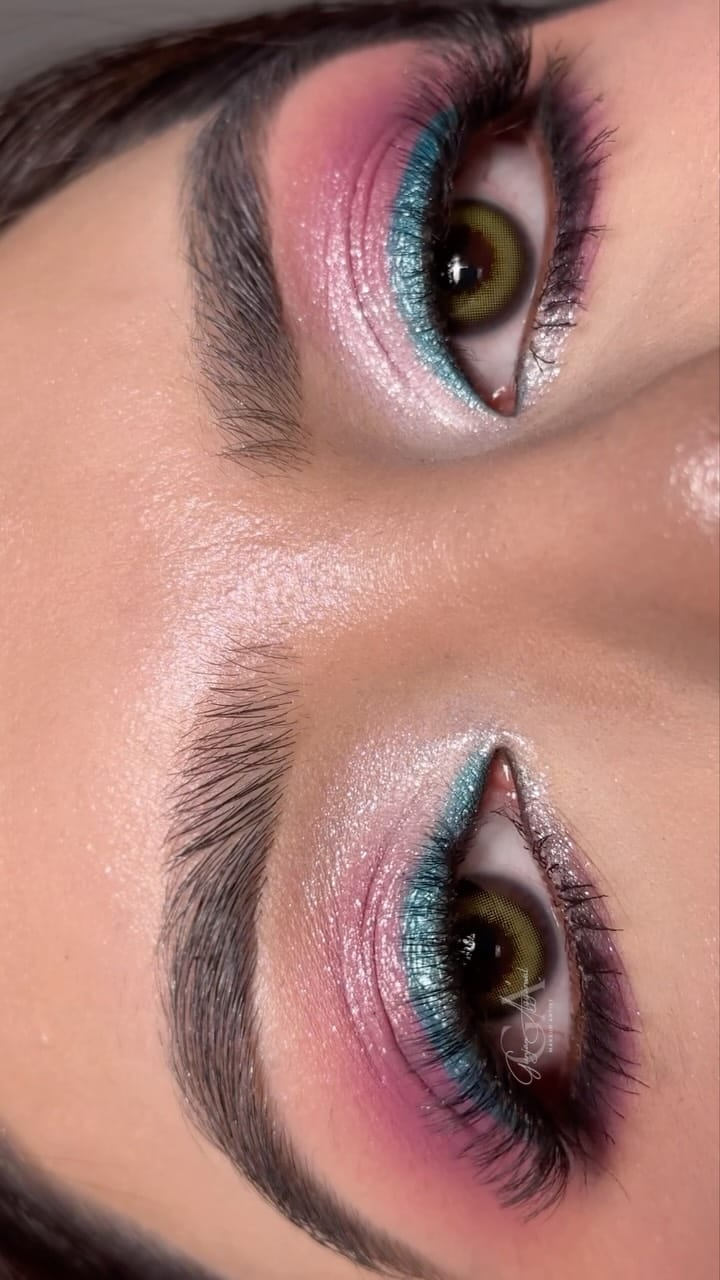 Post 4 by Gunjan Aggarwal | Makeup Artist | Delhi on Instagram (video)