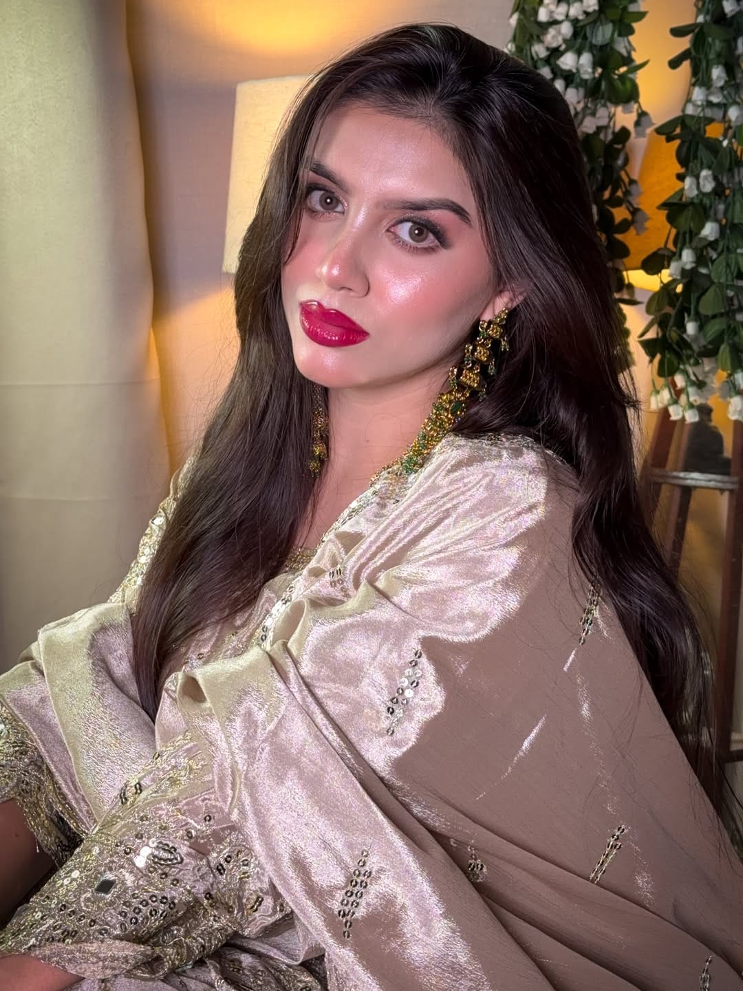 Post 9 by Gunjan Aggarwal | Makeup Artist | Delhi on Instagram (carousel)