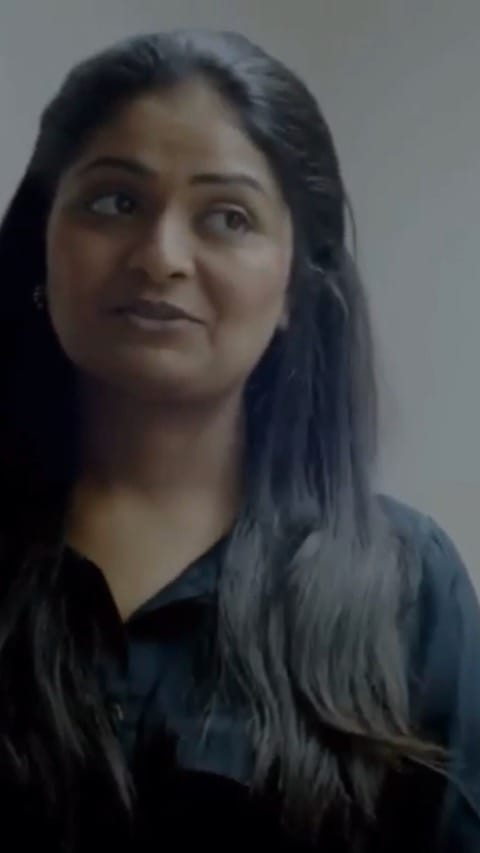 Post 10 by Esha Dey on Instagram (video)