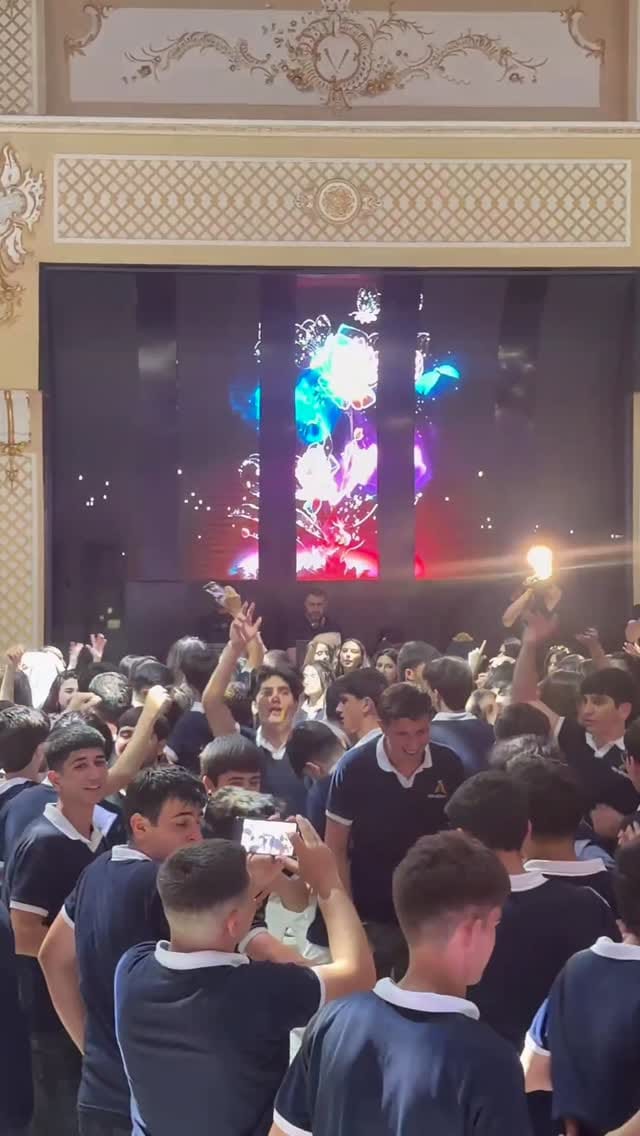 Post 4 by Valeh Karim on Instagram (video)