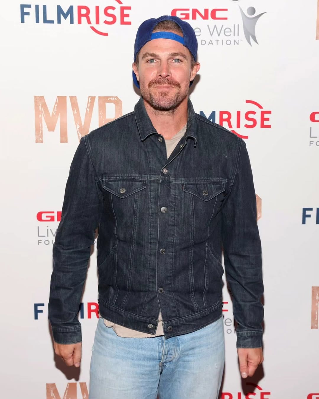 Post 3 by Stephen Amell on Instagram (image)