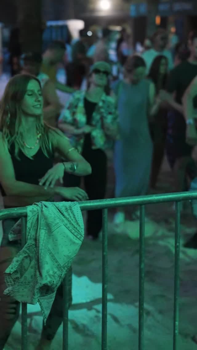 Post 4 by Basstronauten on Instagram (video)
