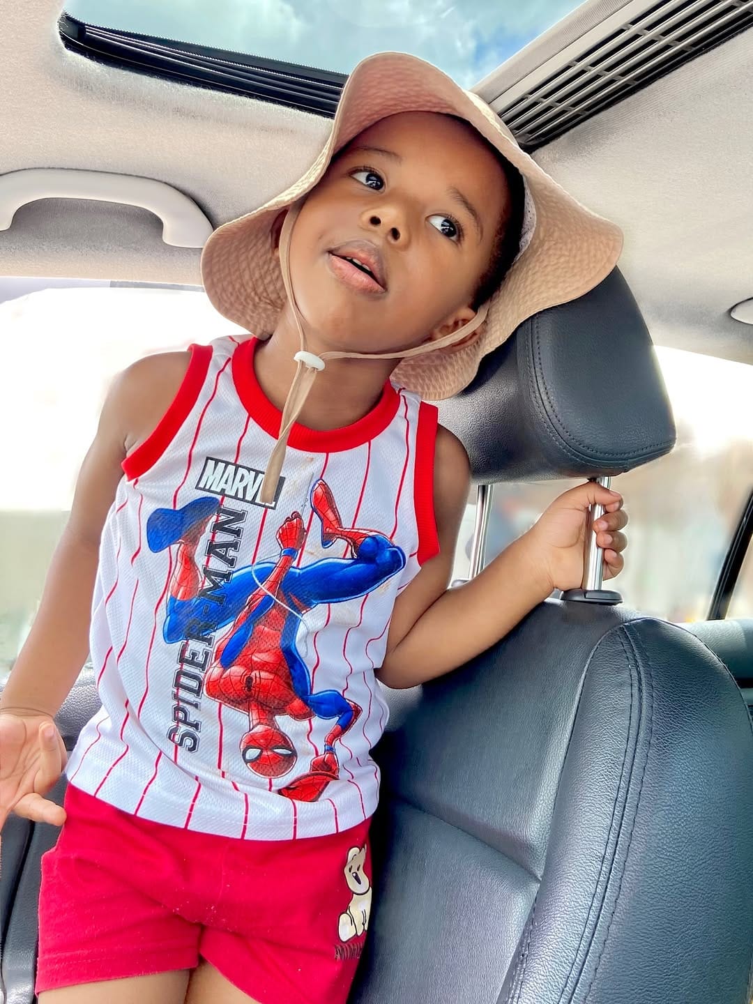 Post 6 by Liyema Makhalanyane on Instagram (carousel)