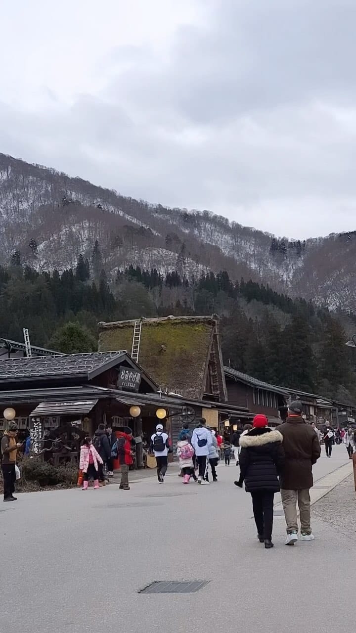 Post 3 by Anisa Nadira Amran on Instagram (video)