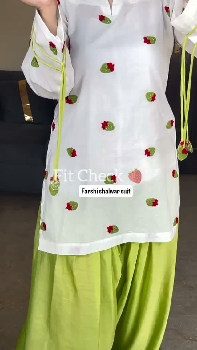 Post 5 by saby's outfits on Instagram (video)
