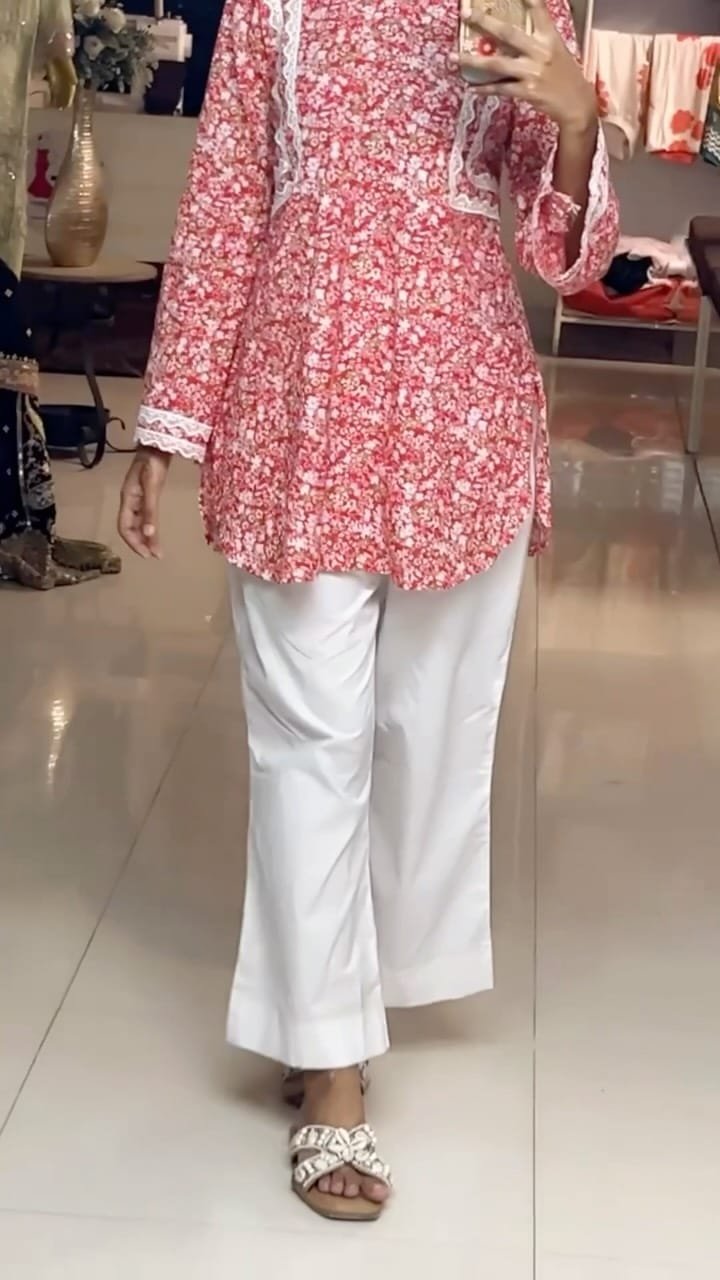 Post 1 by saby's outfits on Instagram (video)