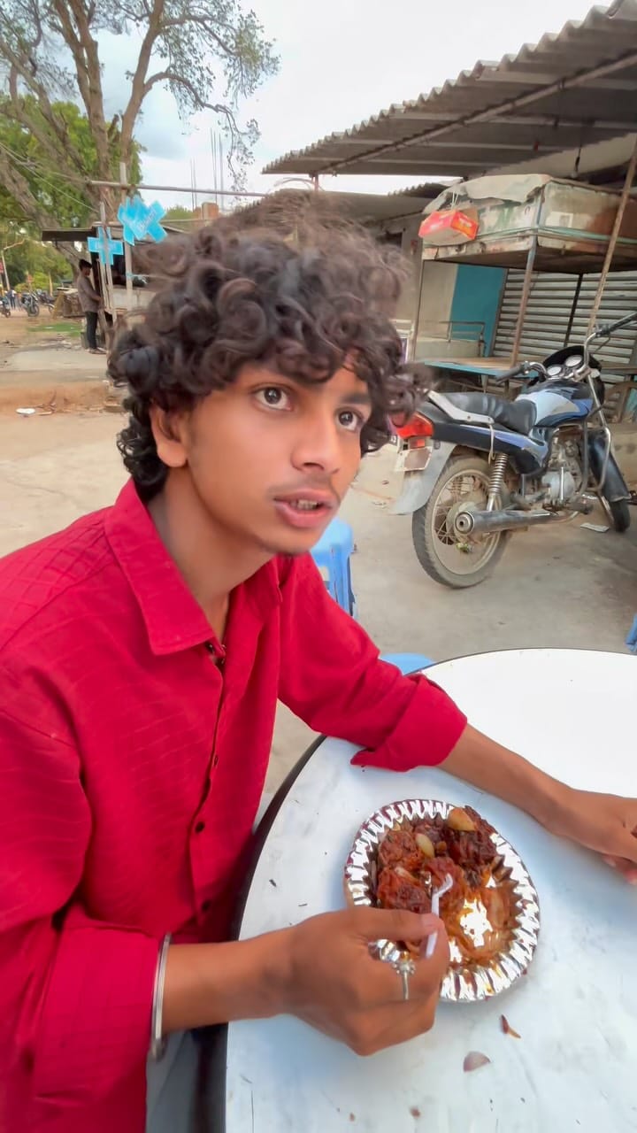 Post 4 by Desi chora❤️😄 on Instagram (video)