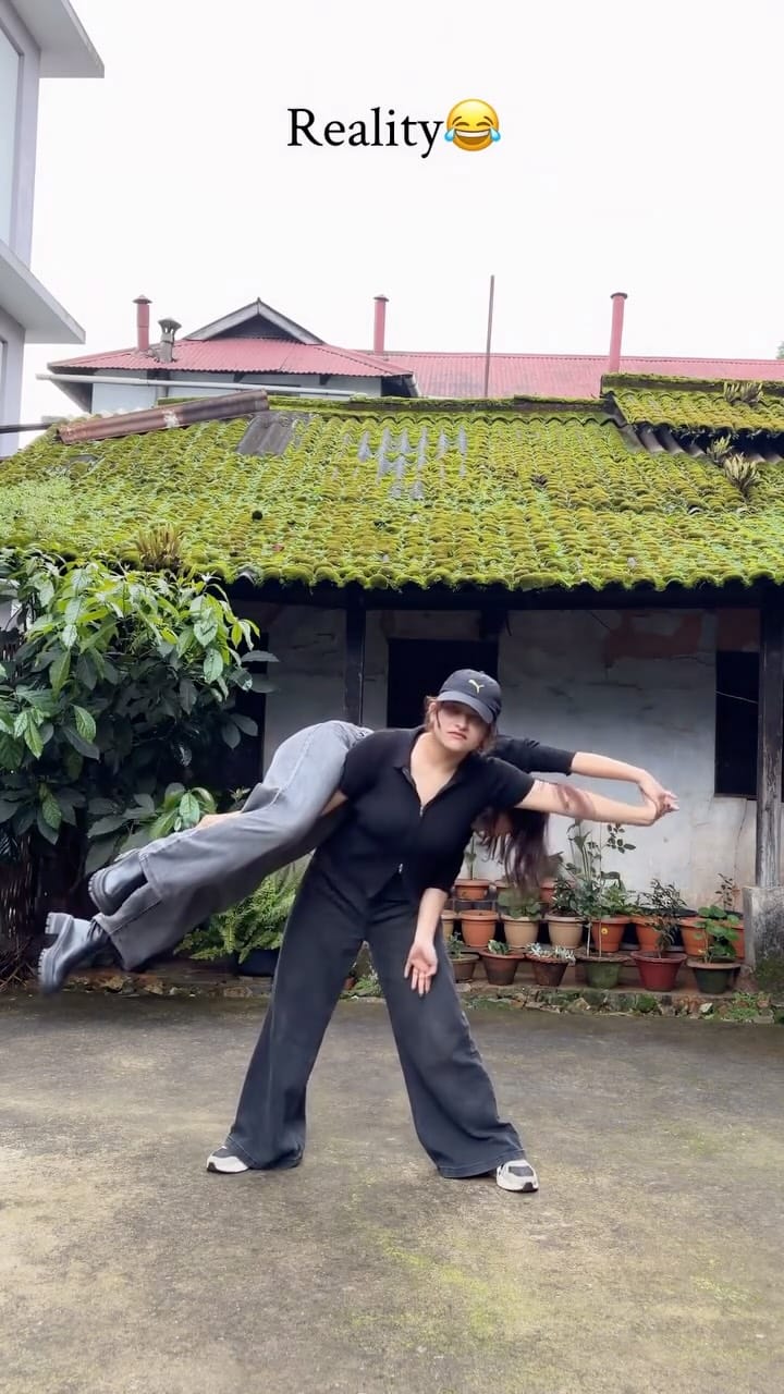 Post 3 by 🍁Best Friends🍁 on Instagram (video)
