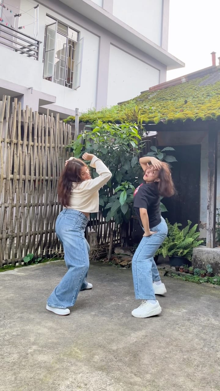 Post 5 by 🍁Best Friends🍁 on Instagram (video)