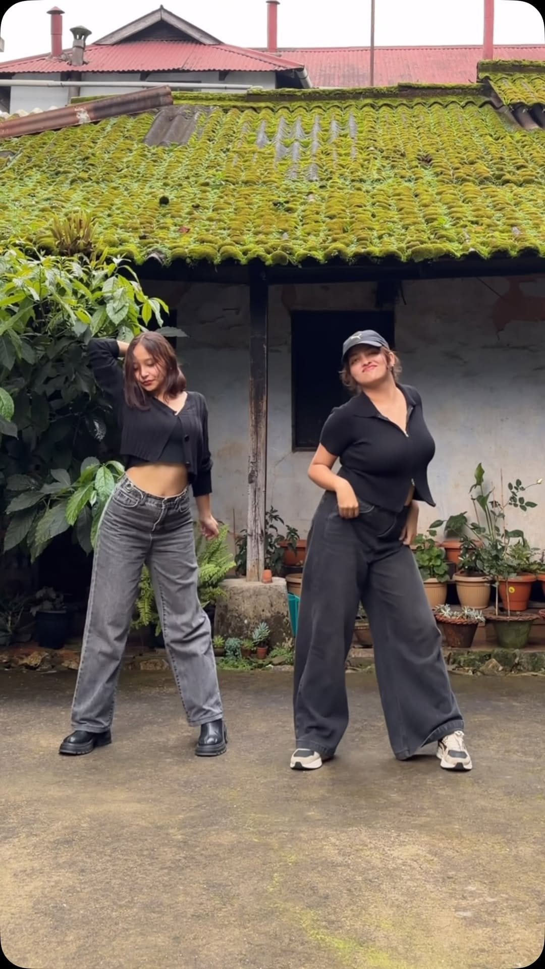 Post 4 by 🍁Best Friends🍁 on Instagram (video)