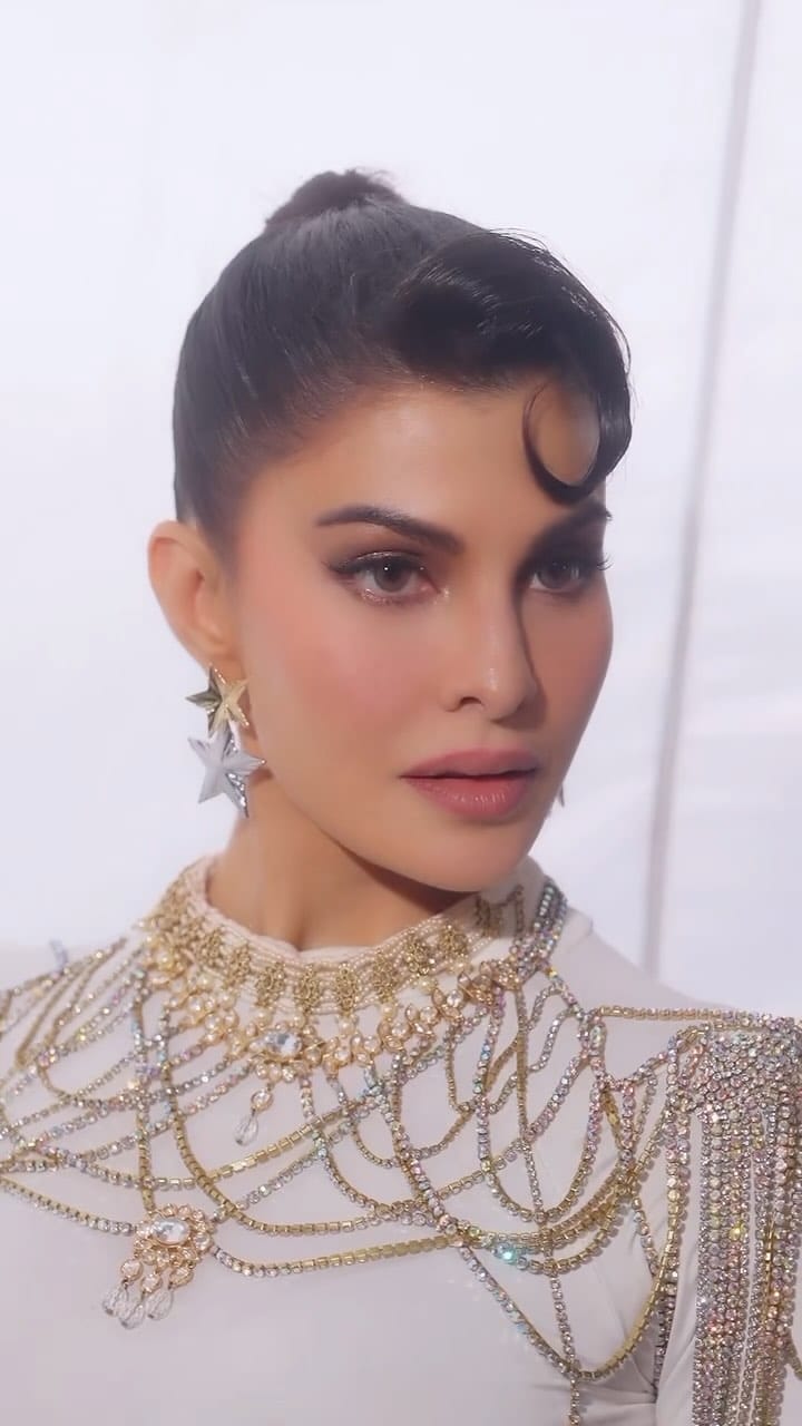 Post 9 by Harry Rajput Makeup & Hair on Instagram (video)