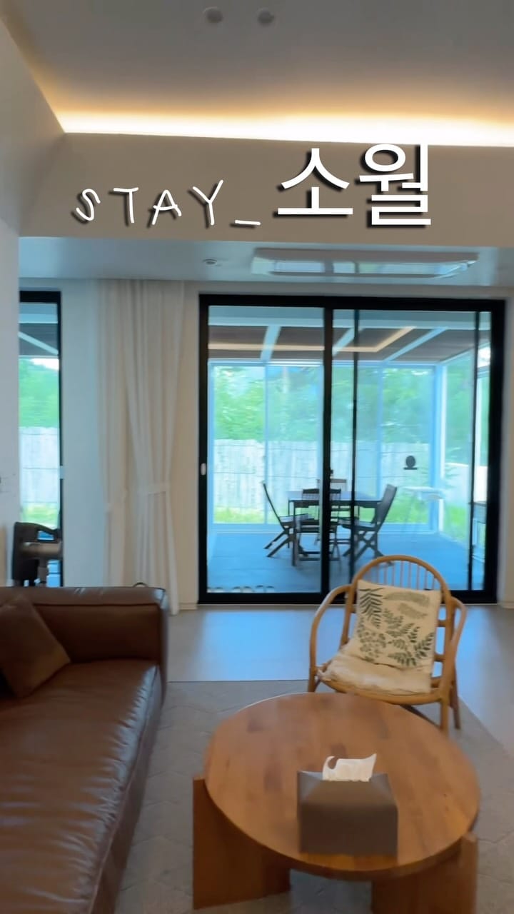 Post 5 by 소월스테이ㅣ경주풀빌라 : 경주펜션 : 독채풀빌라 on Instagram (video)