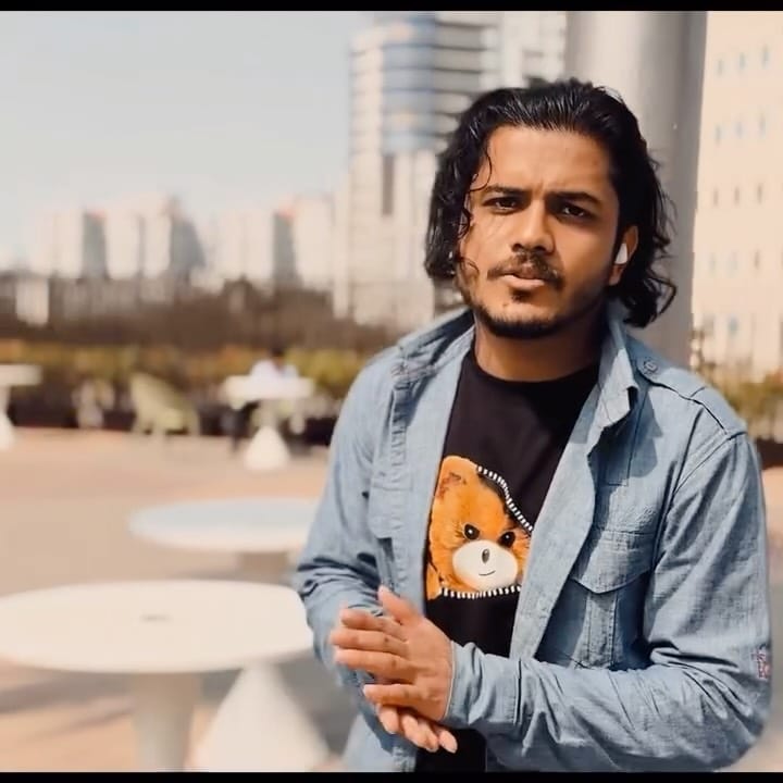 Post 8 by 5iveSkilla | Music Producer on Instagram (video)