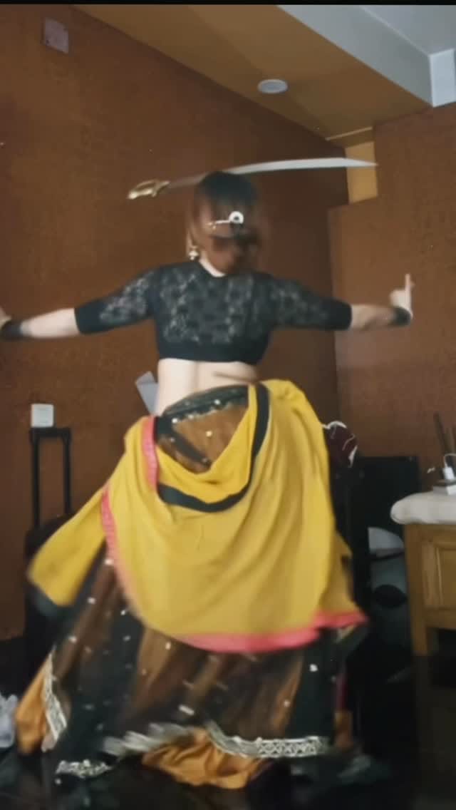 Post 8 by Arshia Sinha on Instagram (video)