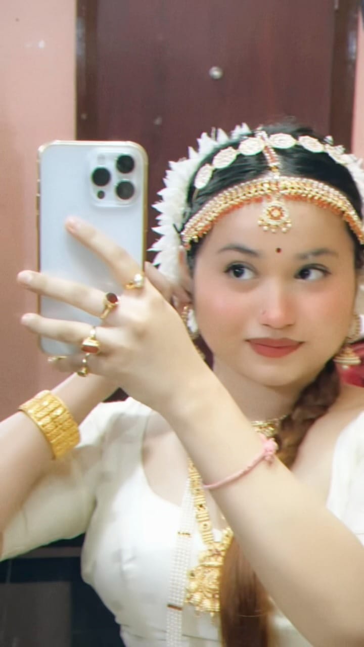 Post 1 by Arshia Sinha on Instagram (video)