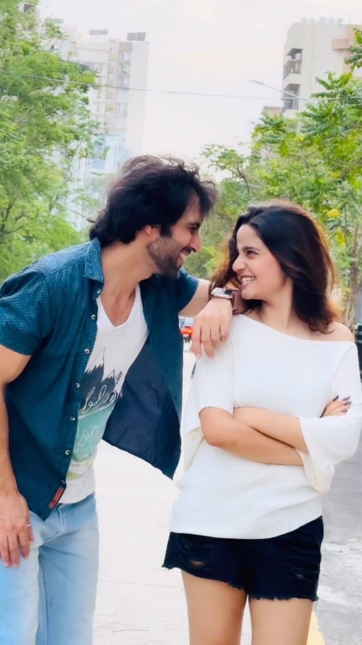 Post 1 by Honeyy Soni on Instagram (video)