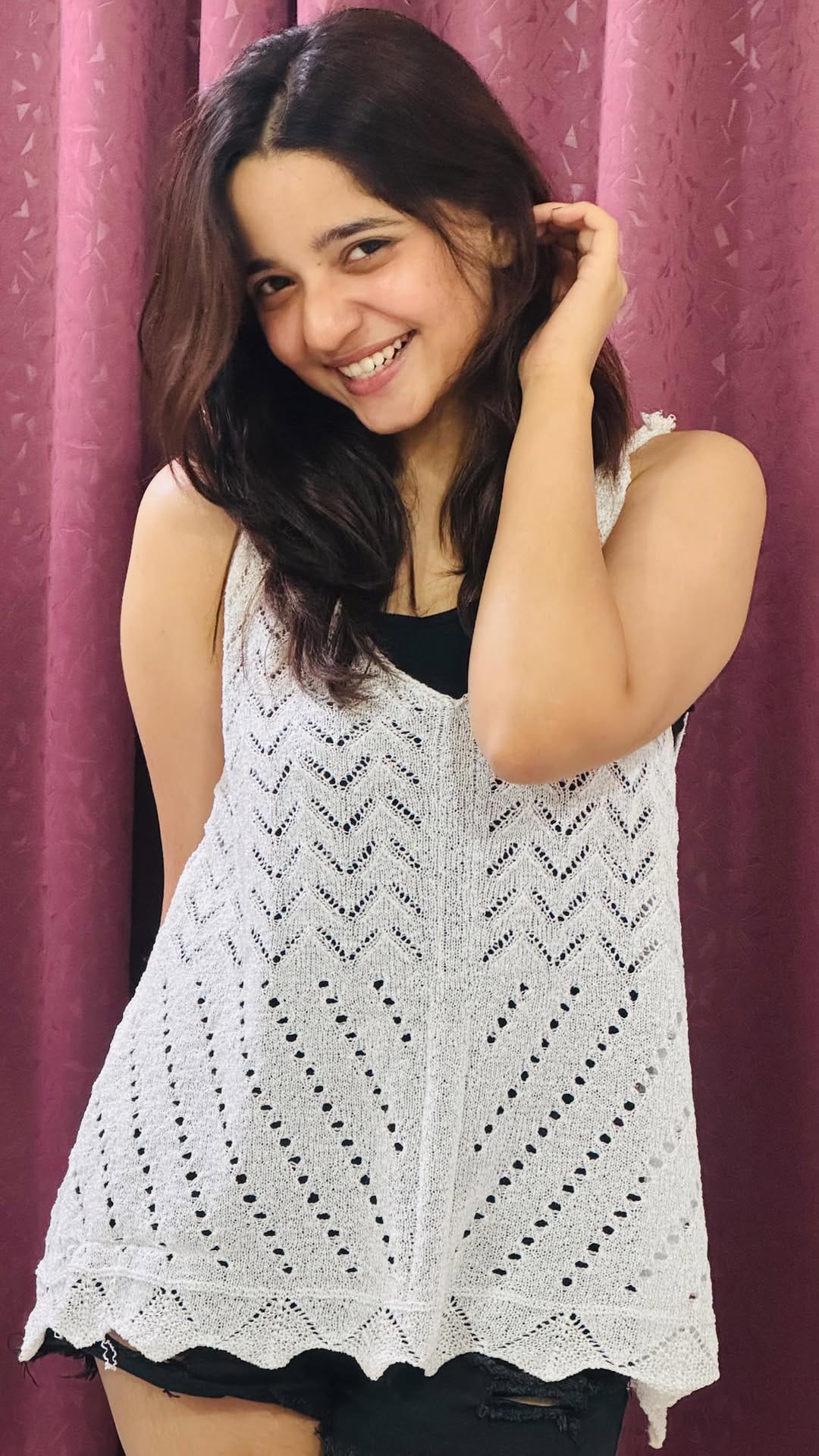 Post 3 by Honeyy Soni on Instagram (video)