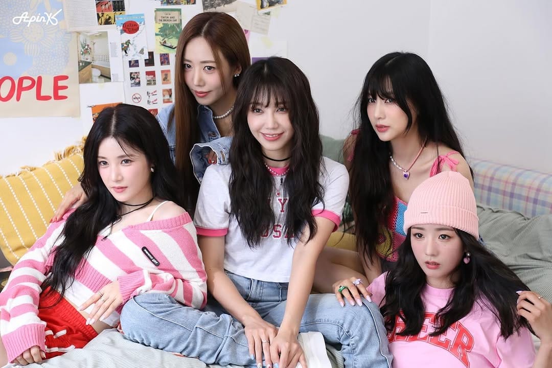 Post 8 by OH HAYOUNG (오하영/吳夏荣/ハヨン) on Instagram (carousel)