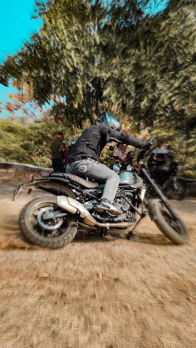 Post 9 by Dr Vidhan Singh on Instagram (video)