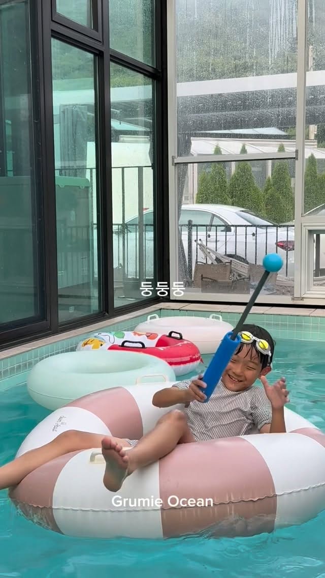 Post 2 by 구르미의오션🐳 김포 독채 카라반 글램핑 온수풀 풀빌라 on Instagram (video)