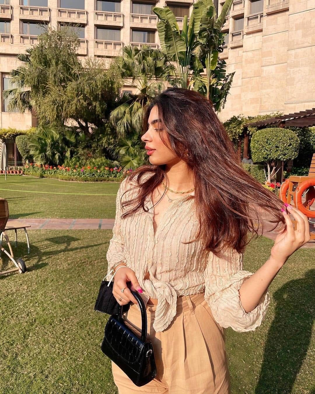 Post 8 by Janhvi & Khushi Kapoor ❤ on Instagram (carousel)