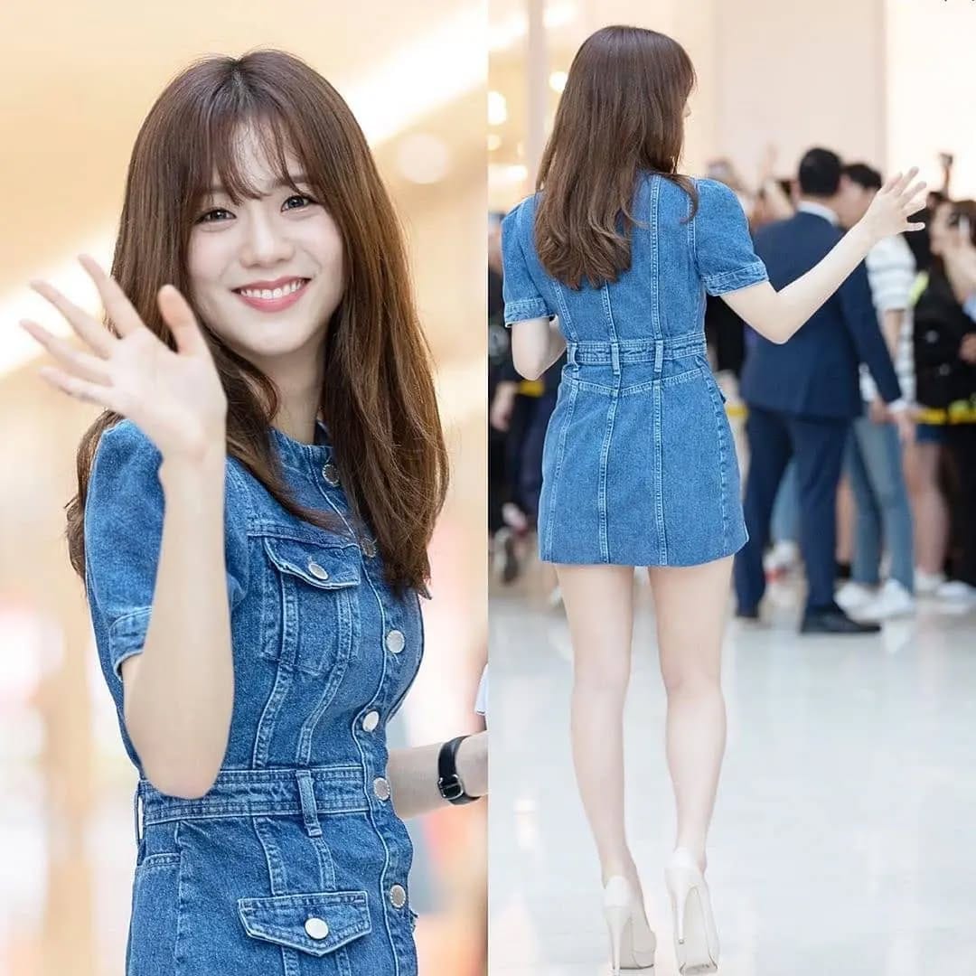 Post 10 by BLΛƆKPIИK JISOO 🤍 on Instagram (carousel)