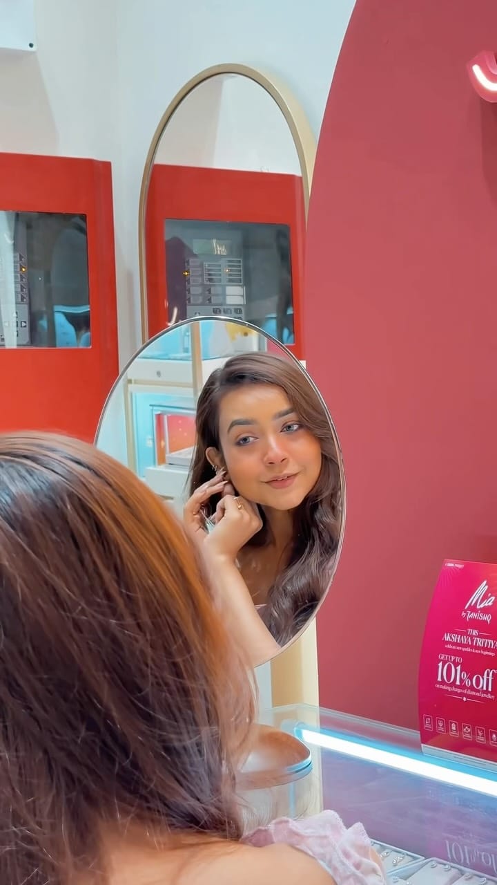 Post 1 by Mrittika Ganguly on Instagram (video)