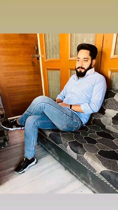 Post 3 by SYED AAMIR HASAN (عامر حسن) on Instagram (video)