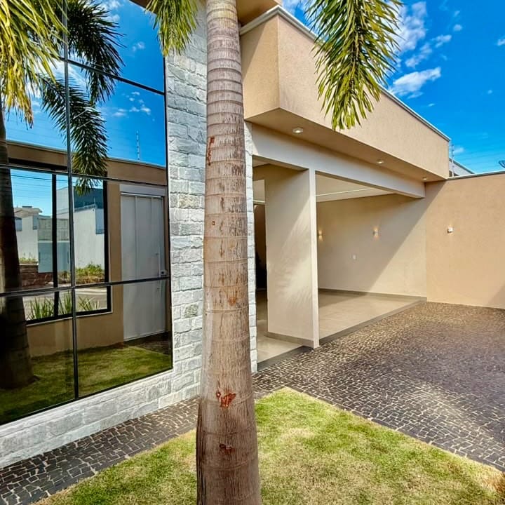 Post 2 by Kaio | Casa Nobre Rio Verde GO - Imóveis on Instagram (carousel)
