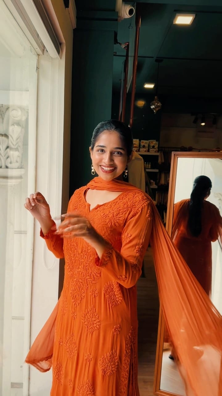 Post 5 by 𝘀𝗵𝗿𝗲𝘆𝗮 on Instagram (video)