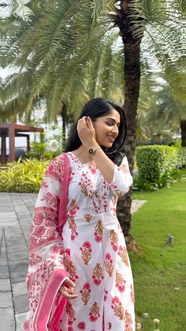 Post 7 by 𝘀𝗵𝗿𝗲𝘆𝗮 on Instagram (video)