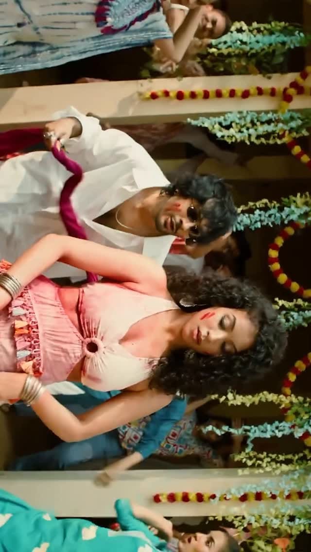 Post 8 by hakunama tata😜 on Instagram (video)