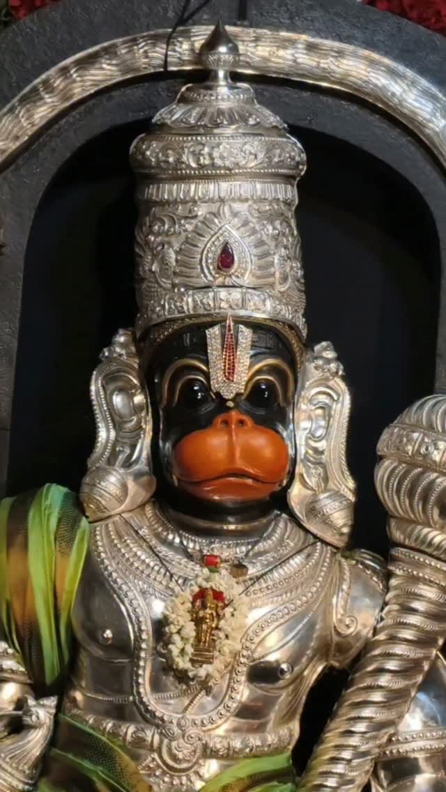 Post 6 by SRI ASHTAMSA VARADHA ANJANEYAR on Instagram (video)