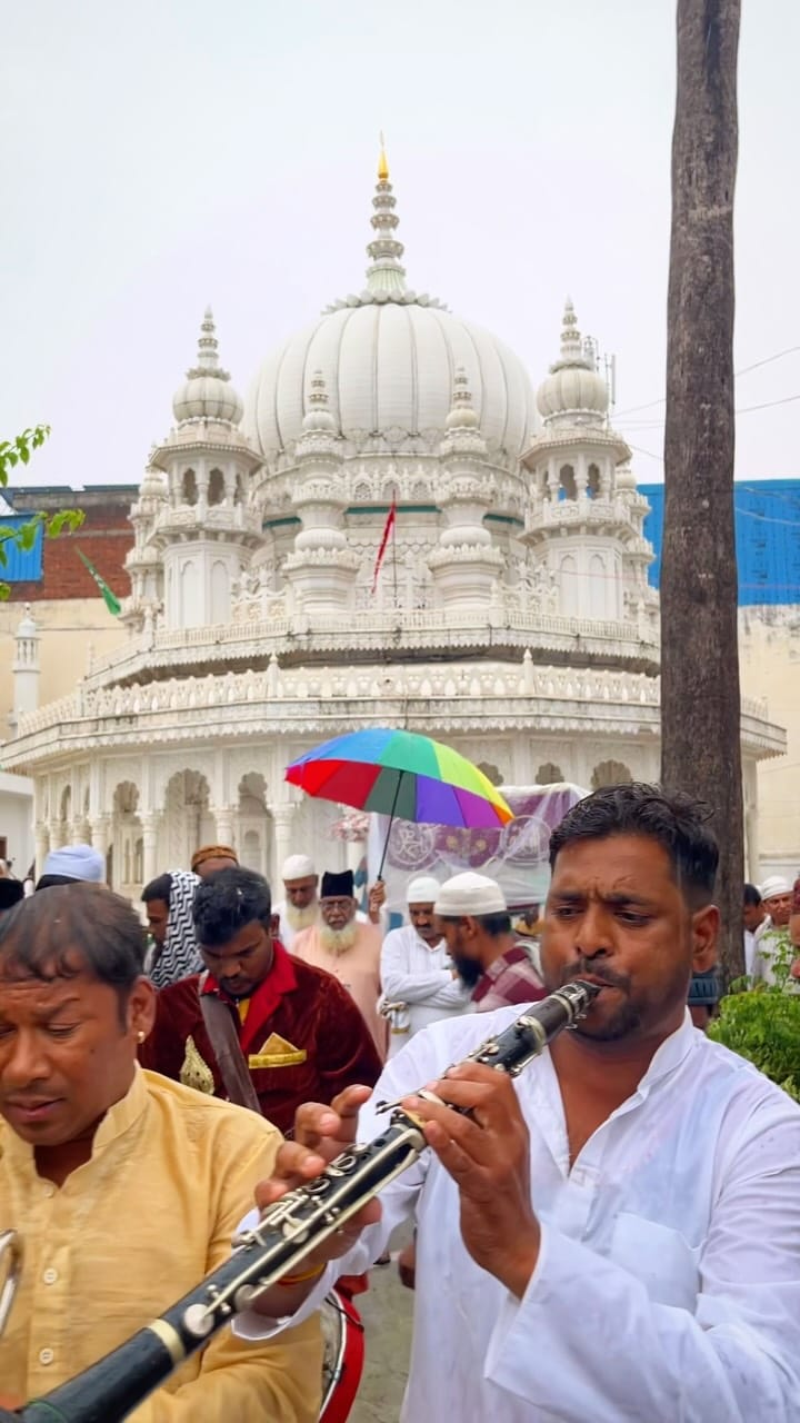 Post 1 by Silsila e Niyaziya on Instagram (video)