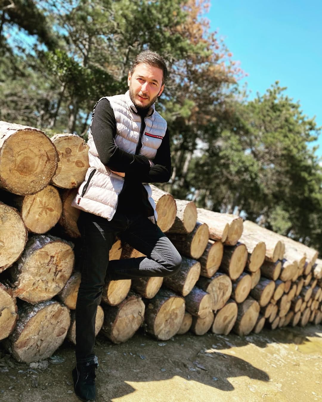 Post 3 by 𝑉𝑜𝑙𝑘𝑎𝑛 𝐷𝐴𝐿𝐺𝐼𝐶 on Instagram (image)