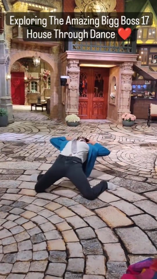 Post 9 by Manas moonwalker on Instagram (video)