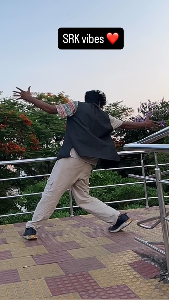 Post 4 by Manas moonwalker on Instagram (video)