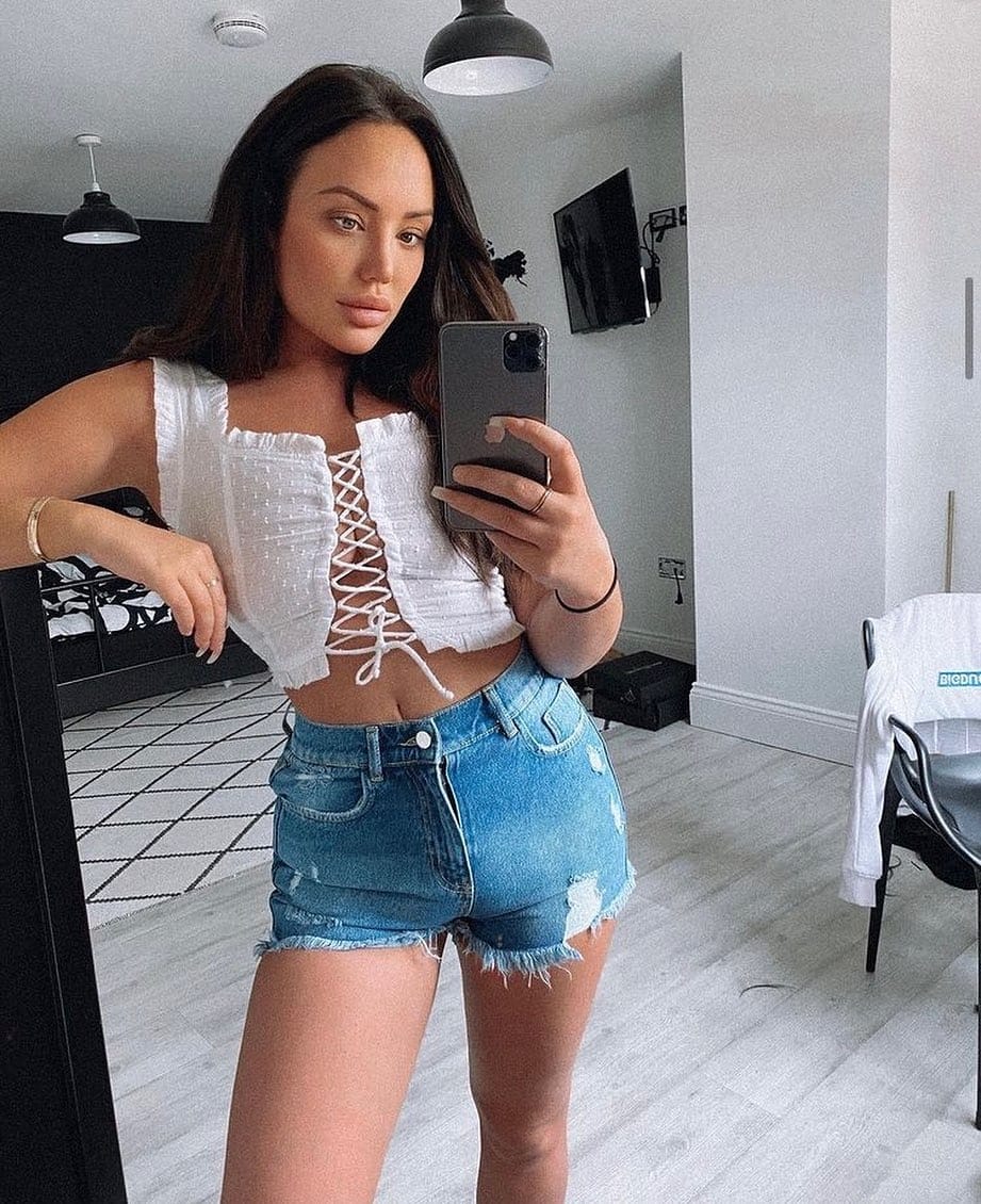 Post 6 by Mum Made Me Do It on Instagram (image)