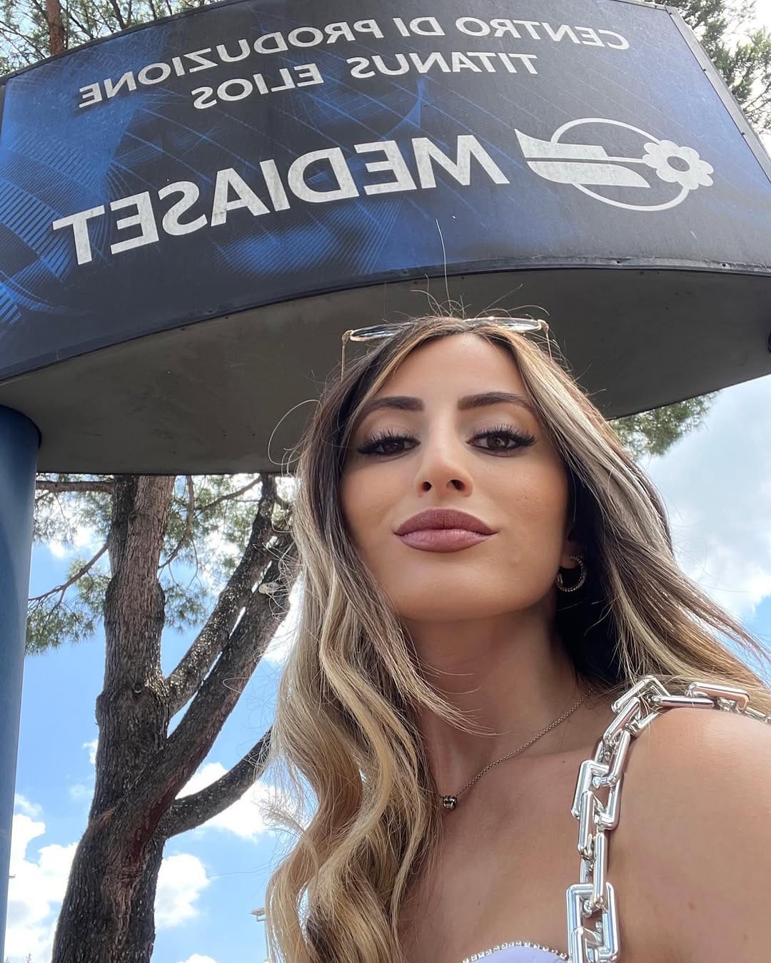 Post 10 by Arianna Votadoro 🎙️ on Instagram (carousel)