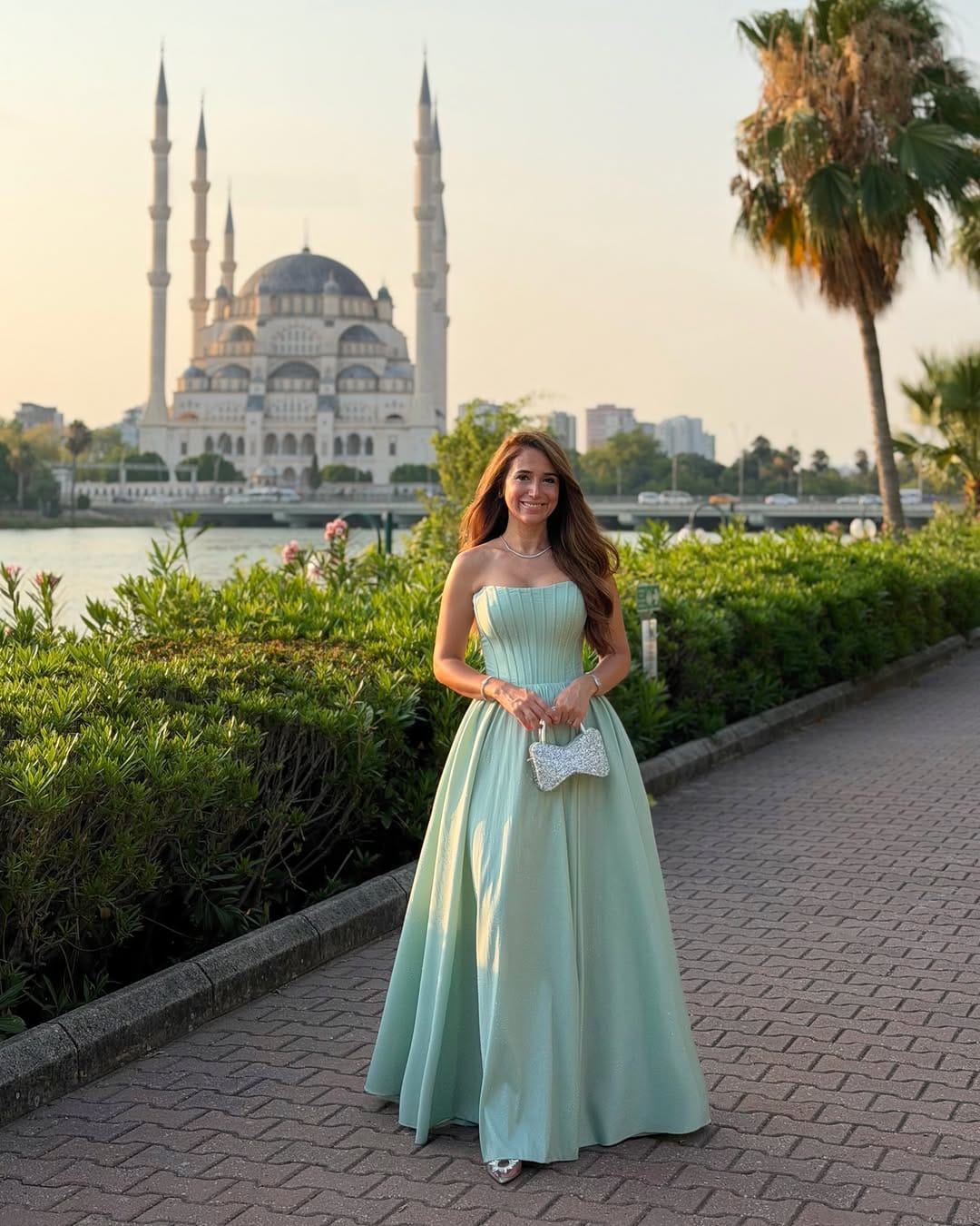 Post 1 by Melis Bayram Şirinoğlu on Instagram (carousel)